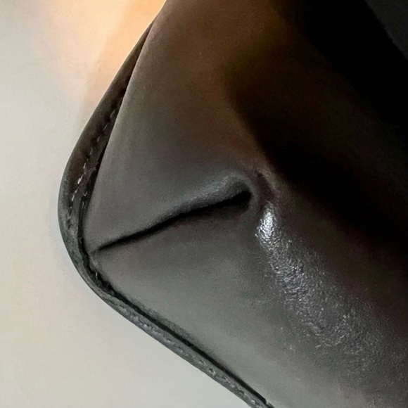 Vintage Coach Black Leather Crossbody Bag - Picture 7 of 10